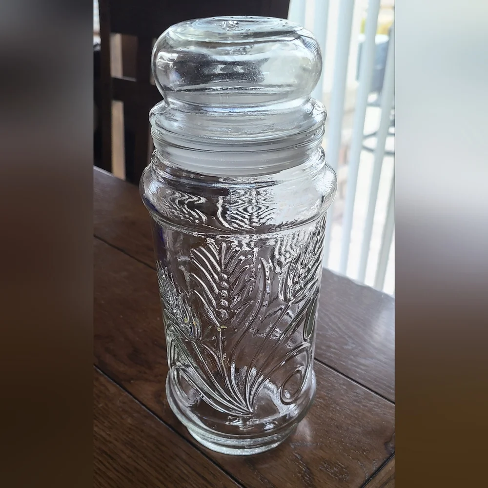 Vintage Mr. Peanut clear wheat storage jar 1982